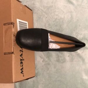 BLACK COMFORTVIEW FLATS SIZE 10
